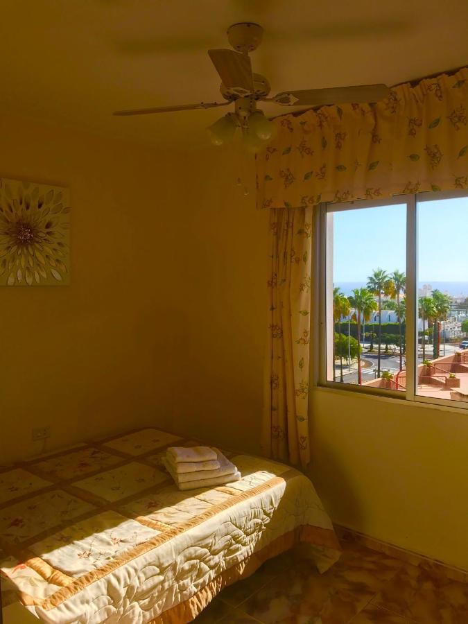 Sea-View Apartment With A Tennis Court Costa Adeje  ภายนอก รูปภาพ
